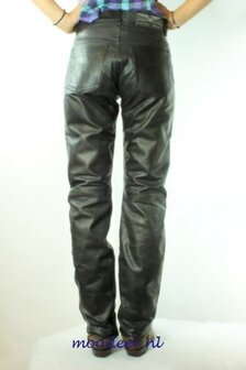Sticks and Stones 501 mooileer millgrain zwart