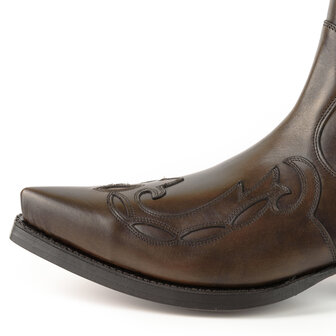 Mayura Boots Austin 1931 Brown/ Pointed Western Men Ankle Boot Slanted Heel Elastic Closure Vintage Look