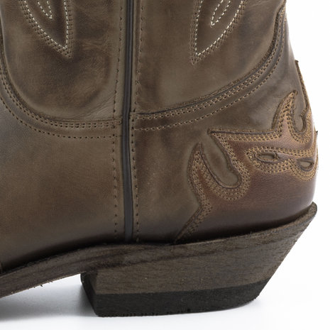 Mayura Boots 17 Taupe/ Men Women Cowboy Western Boots Pointed Toe Slanted Heel Waxed Leather