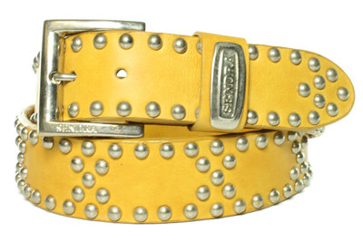 belt with studs
